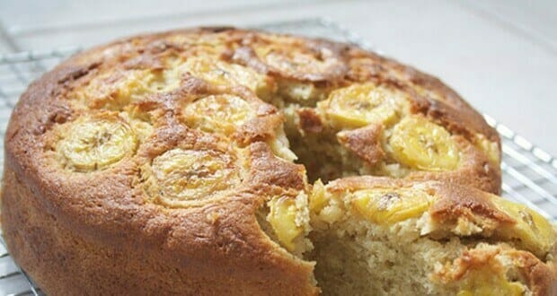 Bolo fit de banana sem farinha, sem açúcar e sem leite: ótima opção para o café