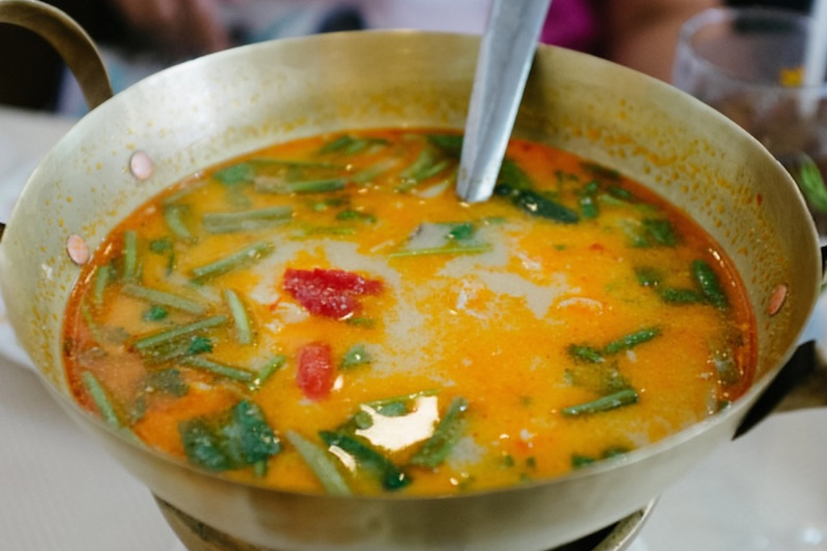 Sopa de Alho, Gengibre e Legumes