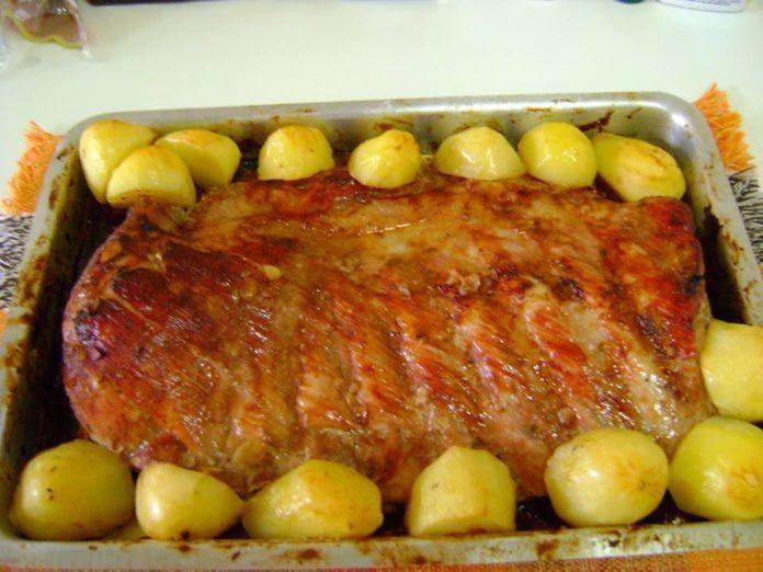 Costelinha de Porco Assada com Batatas