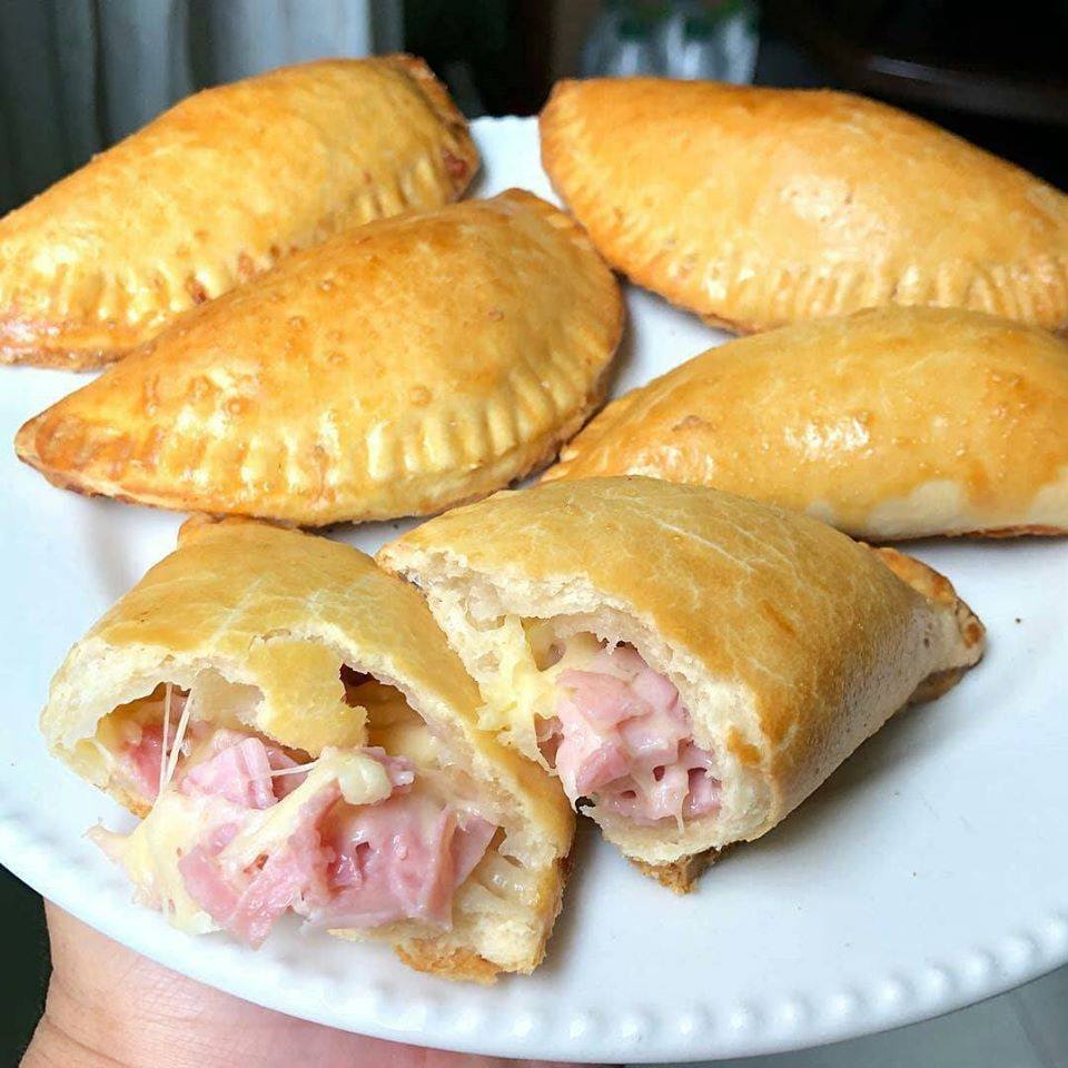 Pastel de 3 Ingredientes com Massa Fácil e Macia
