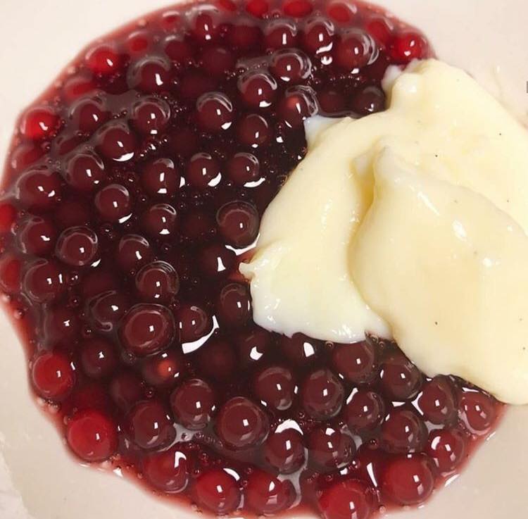 Sagu de Vinho com Creme de Baunilha