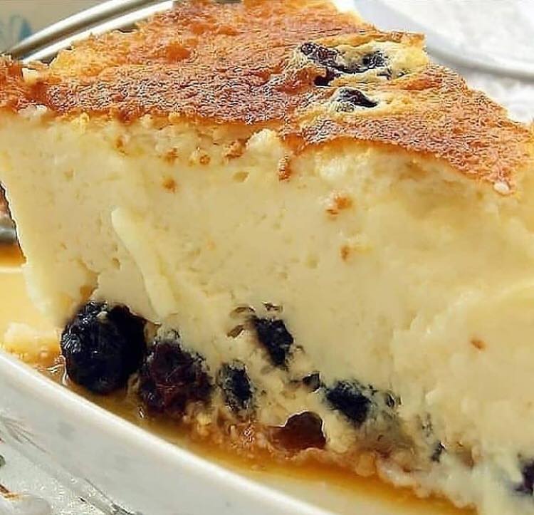 Torta de Ricota com Uva Passa