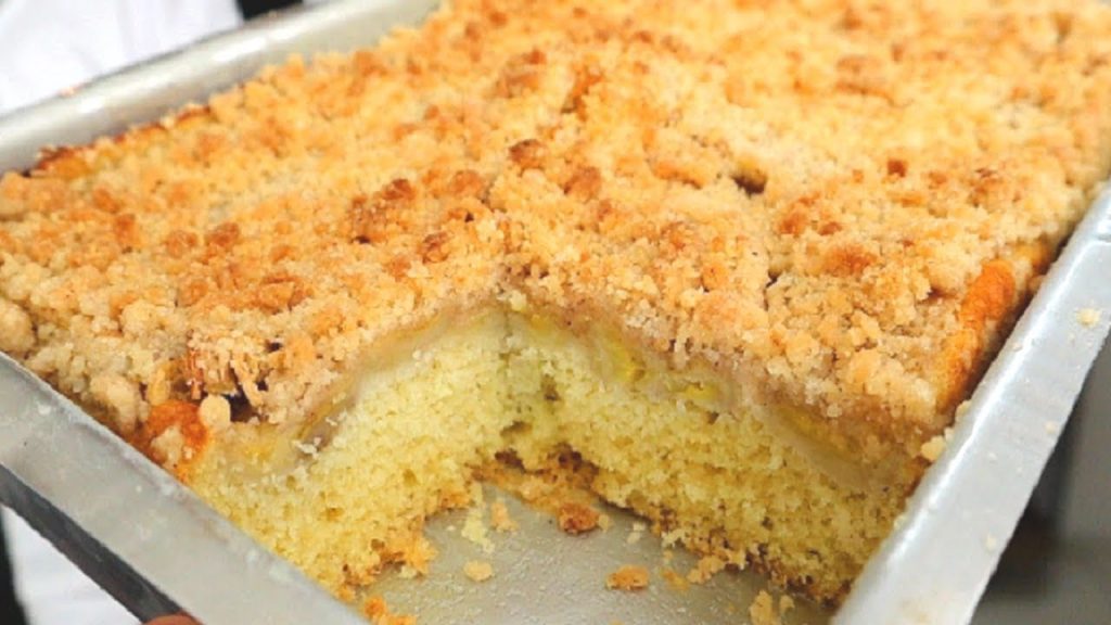 Cuca de banana com farofa fofinha