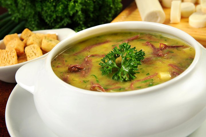 Caldo de Mandioquinha com Carne seca Delicioso