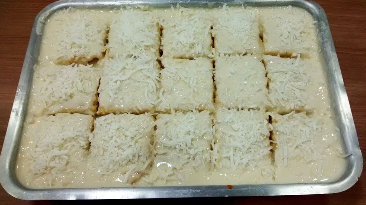 Bolo cremoso de leite condensado é molhadinho e delicioso