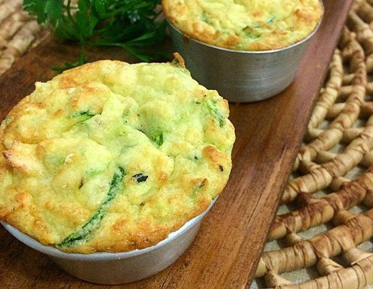 Torta de abobrinha com frango desfiado