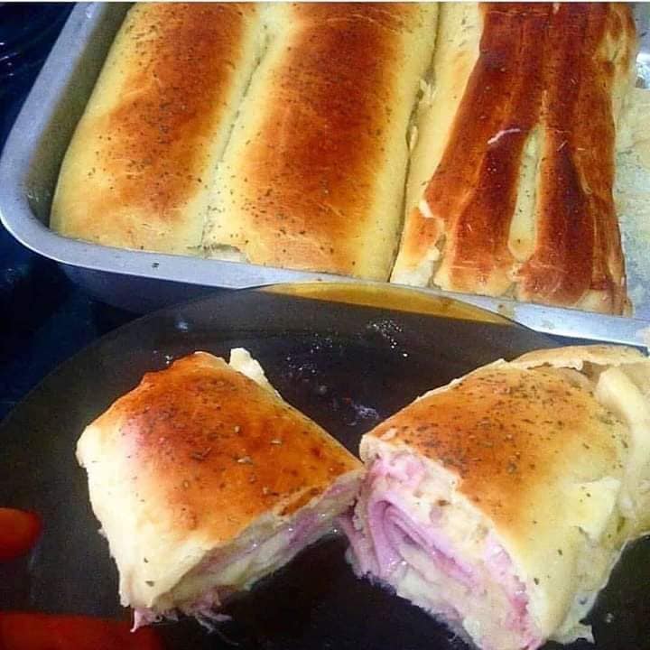 Pão caseiro recheado fácil e simples de fazer