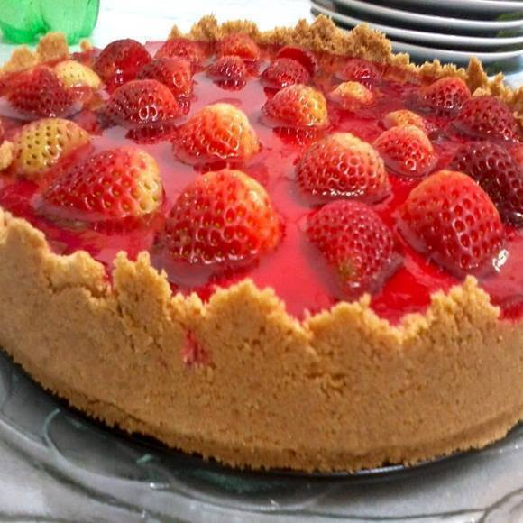 Torta de Morango Crocante e Deliciosa
