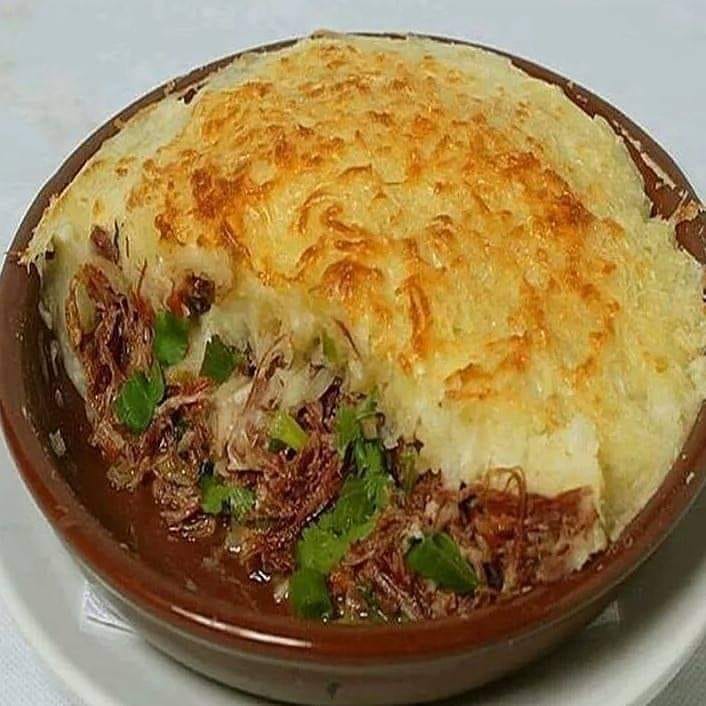 Escondidinho de Mandioca com Carne Seca