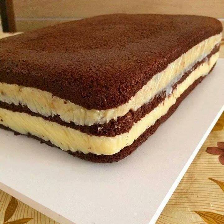 Pão de Ló de Chocolate com Brigadeiro Branco (Bem Fofinho)