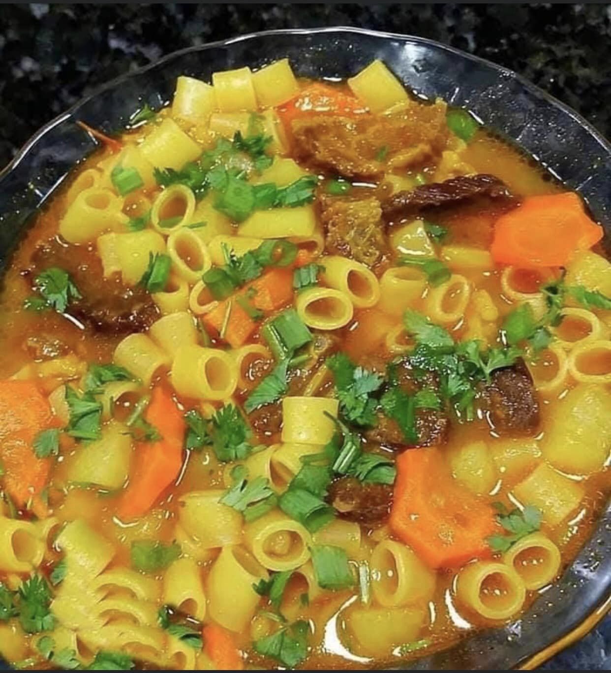 Sopa de Legumes com Macarrão e Carne | Receita Fácil