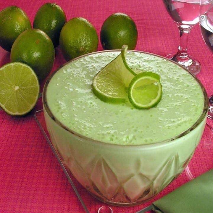 MOUSSE DE LIMÃO PRÁTICO